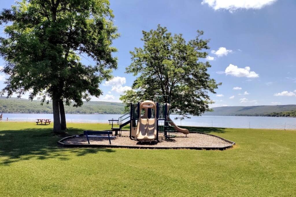 The Modern Forge Ny, Honeoye Lake Exteriér fotografie